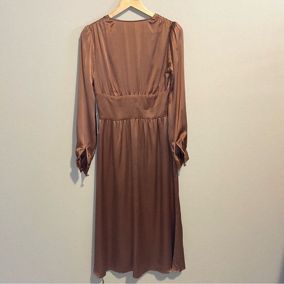 Reformation Nicola silk dress in Praline NWT - Picture 8 of 12